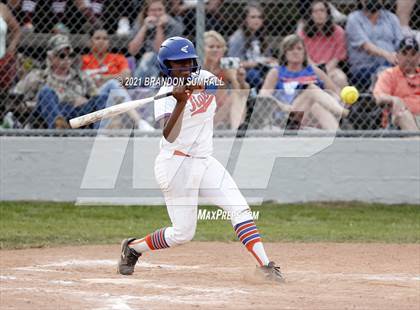 Thumbnail 3 in Chilton County vs Jemison (Chilton County Tournament) photogallery.