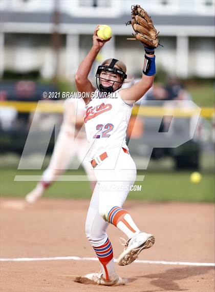 Thumbnail 3 in Chilton County vs Jemison (Chilton County Tournament) photogallery.