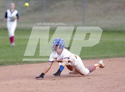 Thumbnail 1 in Chilton County vs Jemison (Chilton County Tournament) photogallery.