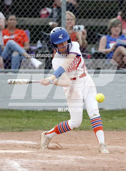 Thumbnail 2 in Chilton County vs Jemison (Chilton County Tournament) photogallery.