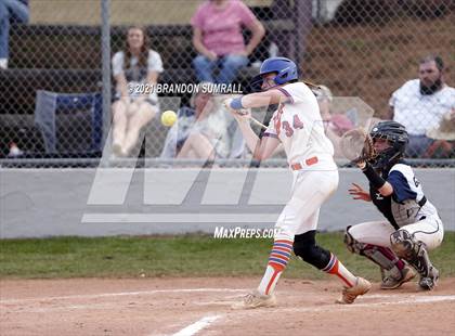 Thumbnail 3 in Chilton County vs Jemison (Chilton County Tournament) photogallery.