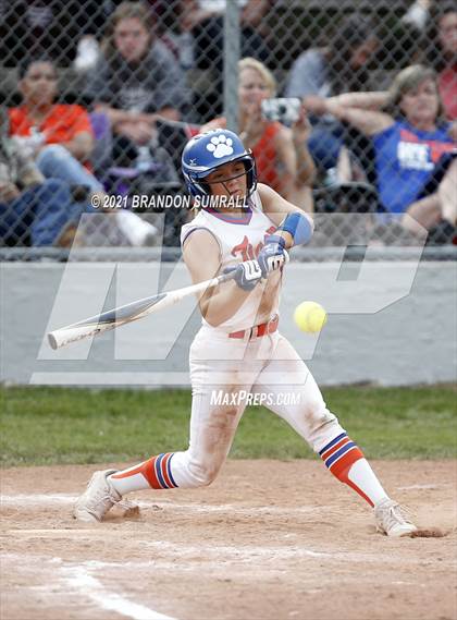 Thumbnail 3 in Chilton County vs Jemison (Chilton County Tournament) photogallery.