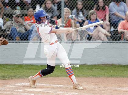 Thumbnail 2 in Chilton County vs Jemison (Chilton County Tournament) photogallery.