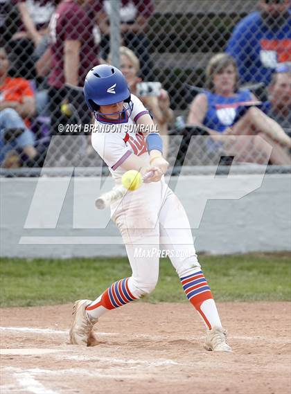 Thumbnail 2 in Chilton County vs Jemison (Chilton County Tournament) photogallery.