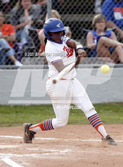 Thumbnail 1 in Chilton County vs Jemison (Chilton County Tournament) photogallery.