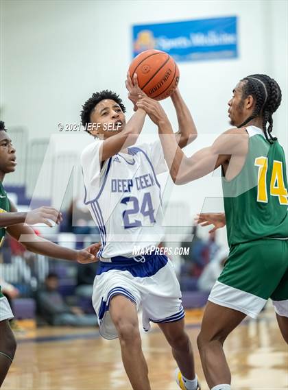 Thumbnail 2 in Great Bridge vs. Deep Creek photogallery.