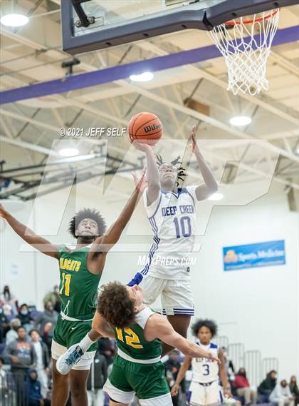 Thumbnail 2 in Great Bridge vs. Deep Creek photogallery.