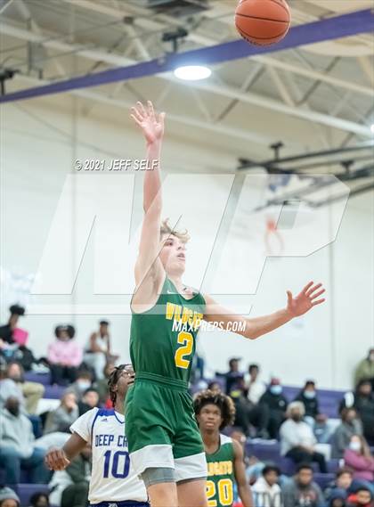 Thumbnail 1 in Great Bridge vs. Deep Creek photogallery.