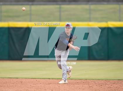 Thumbnail 2 in Reagan [Ronald] vs Brandeis (Scrimmage) photogallery.