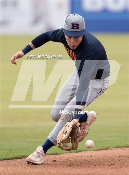 Thumbnail 3 in Reagan [Ronald] vs Brandeis (Scrimmage) photogallery.