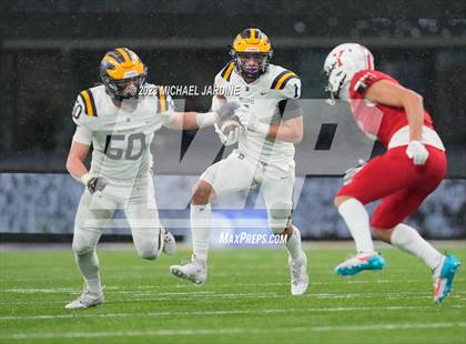 Thumbnail 2 in Bellevue vs Yelm (WIAA 3A Final) photogallery.