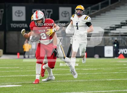 Thumbnail 2 in Bellevue vs Yelm (WIAA 3A Final) photogallery.
