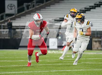 Thumbnail 2 in Bellevue vs Yelm (WIAA 3A Final) photogallery.