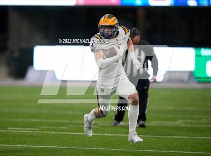 Thumbnail 3 in Bellevue vs Yelm (WIAA 3A Final) photogallery.