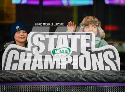 Thumbnail 2 in Bellevue vs Yelm (WIAA 3A Final) photogallery.