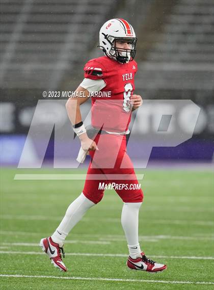 Thumbnail 2 in Bellevue vs Yelm (WIAA 3A Final) photogallery.