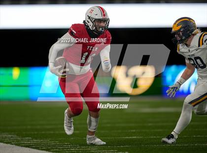 Thumbnail 3 in Bellevue vs Yelm (WIAA 3A Final) photogallery.