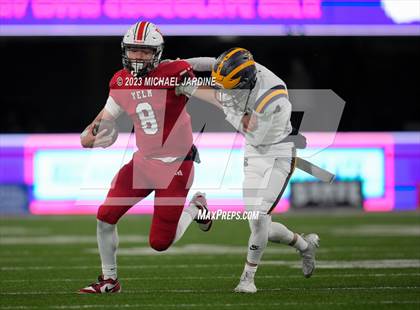 Thumbnail 1 in Bellevue vs Yelm (WIAA 3A Final) photogallery.