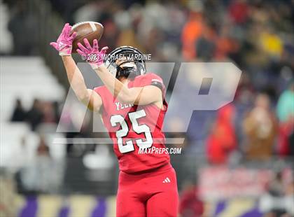Thumbnail 1 in Bellevue vs Yelm (WIAA 3A Final) photogallery.