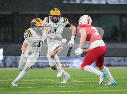 Thumbnail 2 in Bellevue vs Yelm (WIAA 3A Final) photogallery.