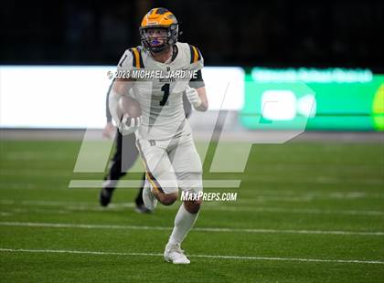 Thumbnail 3 in Bellevue vs Yelm (WIAA 3A Final) photogallery.