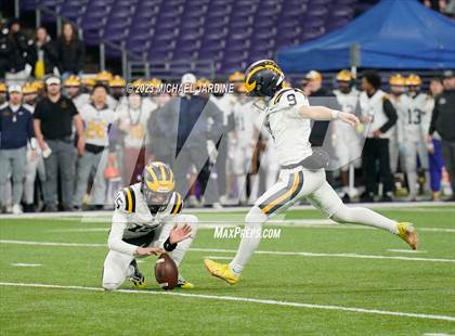 Thumbnail 3 in Bellevue vs Yelm (WIAA 3A Final) photogallery.