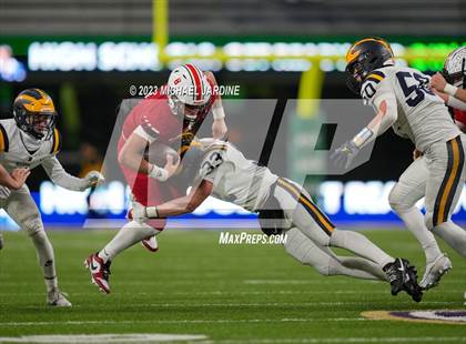 Thumbnail 2 in Bellevue vs Yelm (WIAA 3A Final) photogallery.