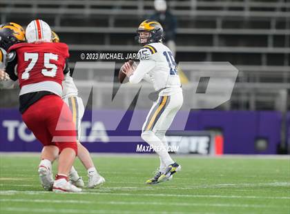 Thumbnail 1 in Bellevue vs Yelm (WIAA 3A Final) photogallery.