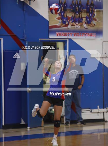 Thumbnail 3 in Brea Olinda @ Los Altos photogallery.