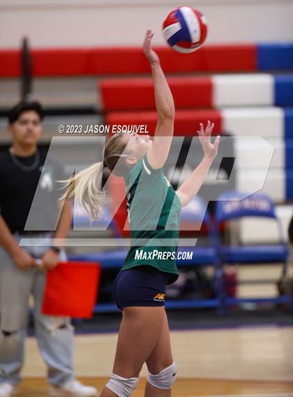 Thumbnail 1 in Brea Olinda @ Los Altos photogallery.