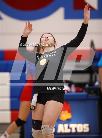 Thumbnail 1 in Brea Olinda @ Los Altos photogallery.