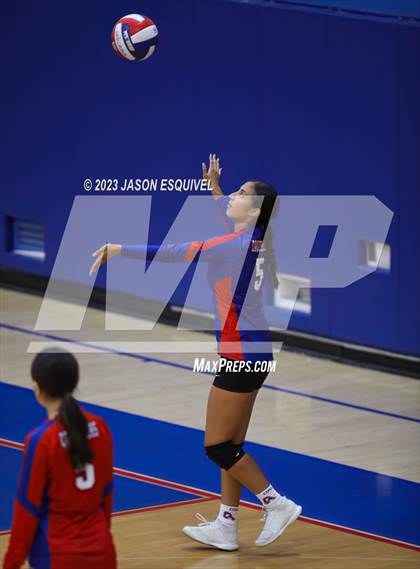 Thumbnail 1 in Brea Olinda @ Los Altos photogallery.