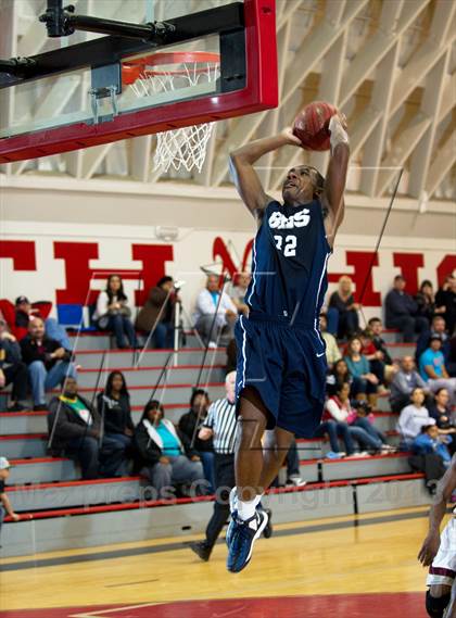 Thumbnail 2 in Independence vs. Bakersfield photogallery.