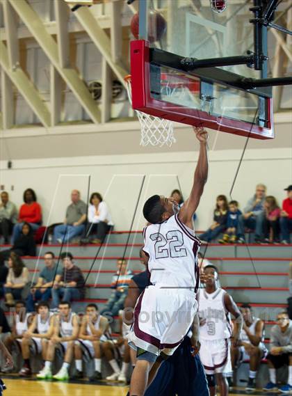 Thumbnail 3 in Independence vs. Bakersfield photogallery.
