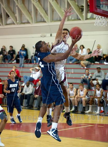 Thumbnail 3 in Independence vs. Bakersfield photogallery.