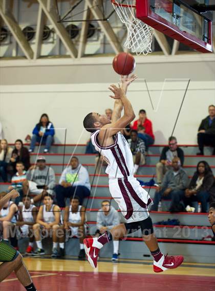 Thumbnail 2 in Independence vs. Bakersfield photogallery.