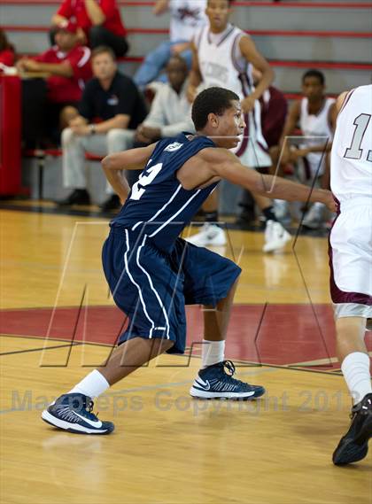 Thumbnail 1 in Independence vs. Bakersfield photogallery.