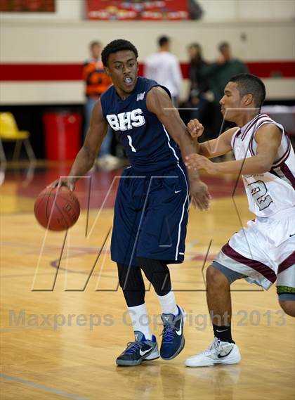 Thumbnail 1 in Independence vs. Bakersfield photogallery.