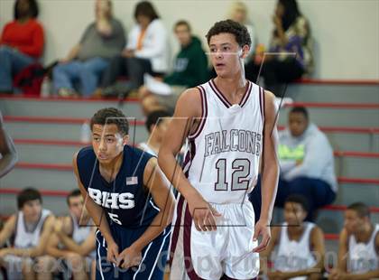 Thumbnail 3 in Independence vs. Bakersfield photogallery.