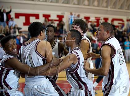 Thumbnail 2 in Independence vs. Bakersfield photogallery.