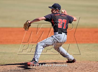 Thumbnail 1 in Brother Martin vs Fontainebleau (WGNO Classic) photogallery.