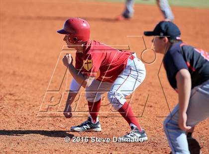 Thumbnail 1 in Brother Martin vs Fontainebleau (WGNO Classic) photogallery.