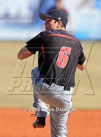 Thumbnail 3 in Brother Martin vs Fontainebleau (WGNO Classic) photogallery.