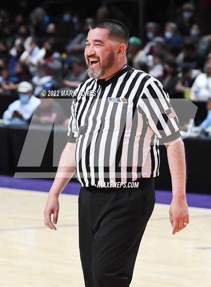 Thumbnail 2 in Alchesay vs. Winslow (AIA 3A Quarterfinal) photogallery.