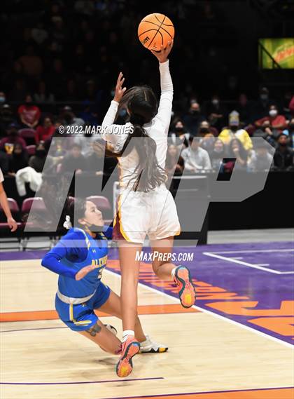 Thumbnail 3 in Alchesay vs. Winslow (AIA 3A Quarterfinal) photogallery.