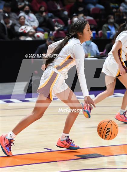 Thumbnail 1 in Alchesay vs. Winslow (AIA 3A Quarterfinal) photogallery.