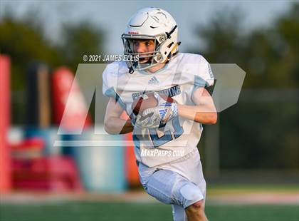 Thumbnail 3 in Lorena vs. China Spring photogallery.