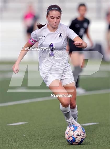 Thumbnail 2 in Cedar Park vs. Pieper (UIL 5A Soccer Regional Final) photogallery.