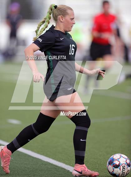 Thumbnail 2 in Cedar Park vs. Pieper (UIL 5A Soccer Regional Final) photogallery.