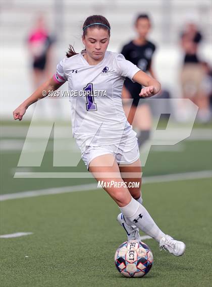 Thumbnail 3 in Cedar Park vs. Pieper (UIL 5A Soccer Regional Final) photogallery.
